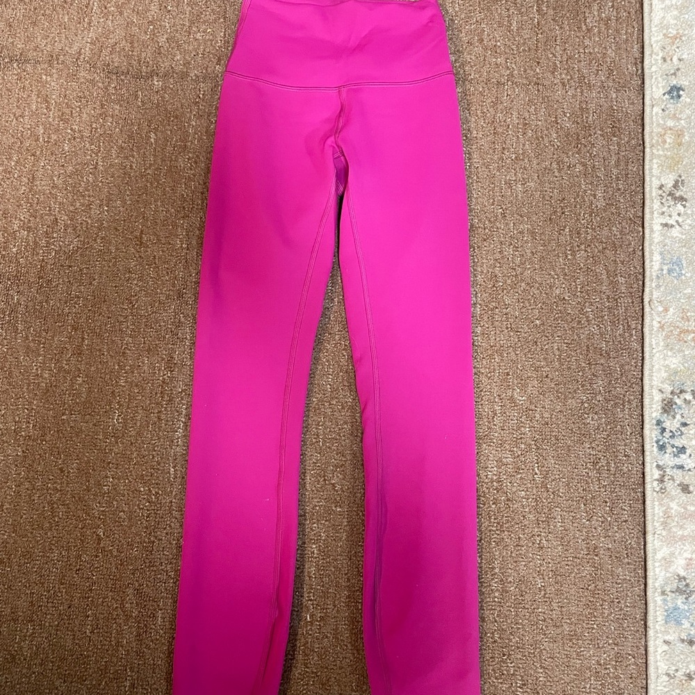 Lululemon Wunder Train 25 inch size 0 color Ripened Raspberry